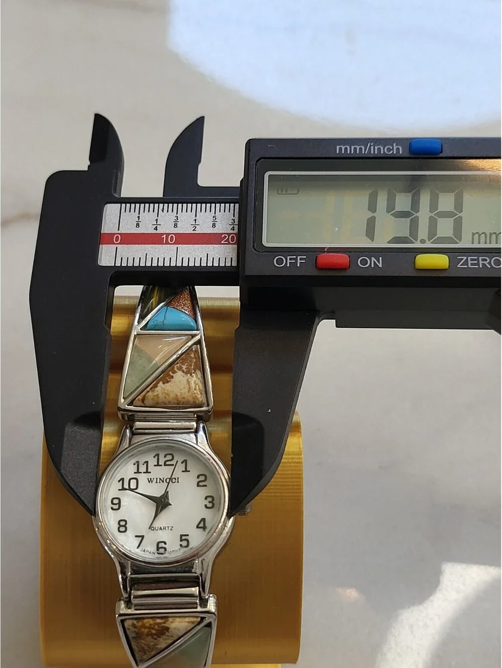 Vtg Wincci Womans Watch w Stones New Batt.Silvertone Stretch Bracelet 20mmWorks